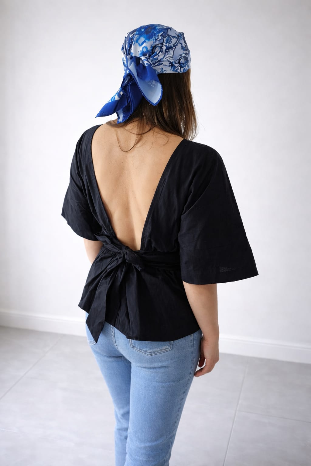 T-SHIRT & TOPS